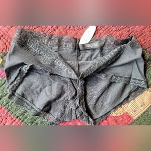 NWT Victoria's Secret boyshort, med, gray
